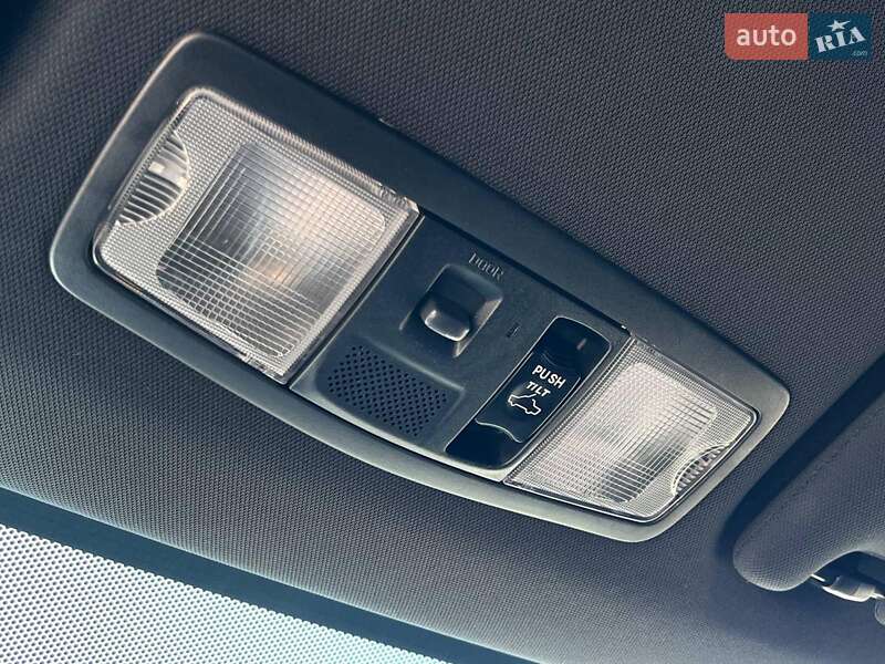 Внедорожник / Кроссовер Mitsubishi Outlander 2017 в Львове