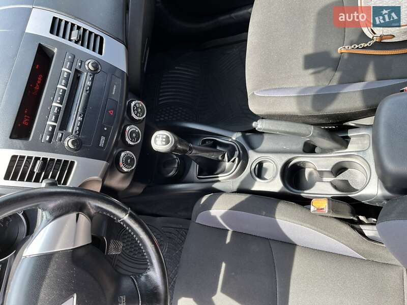 Позашляховик / Кросовер Mitsubishi Outlander 2012 в Львові