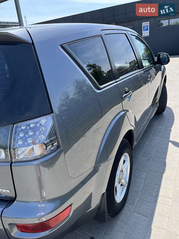 Позашляховик / Кросовер Mitsubishi Outlander 2012 в Львові