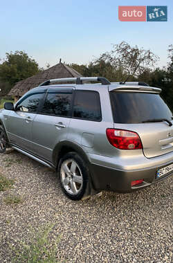 Внедорожник / Кроссовер Mitsubishi Outlander 2005 в 