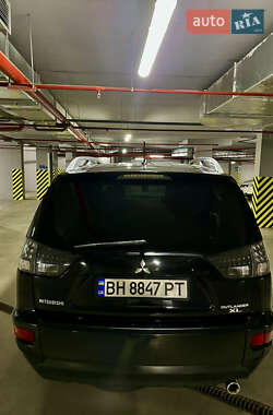 Внедорожник / Кроссовер Mitsubishi Outlander 2010 в 
