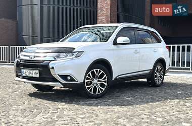 Внедорожник / Кроссовер Mitsubishi Outlander 2016 в Днепре
