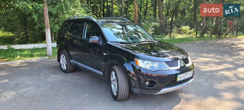Позашляховик / Кросовер Mitsubishi Outlander 2008 в Дубні