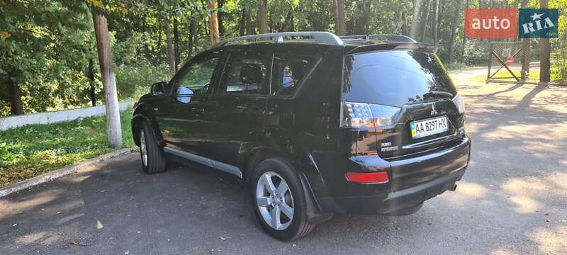 Позашляховик / Кросовер Mitsubishi Outlander 2008 в Дубні
