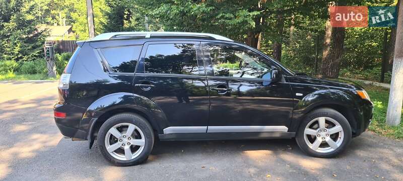 Позашляховик / Кросовер Mitsubishi Outlander 2008 в Дубні