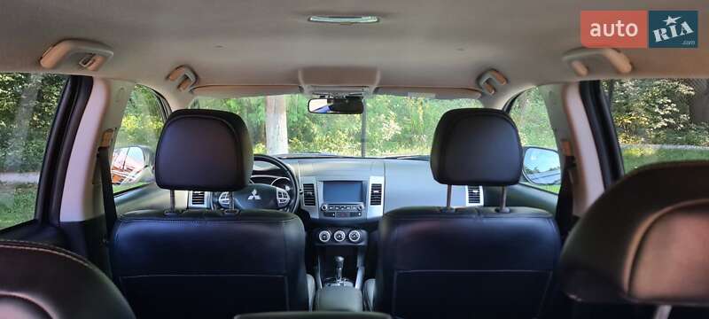 Позашляховик / Кросовер Mitsubishi Outlander 2008 в Дубні