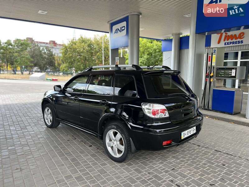 Внедорожник / Кроссовер Mitsubishi Outlander 2007 в Николаеве