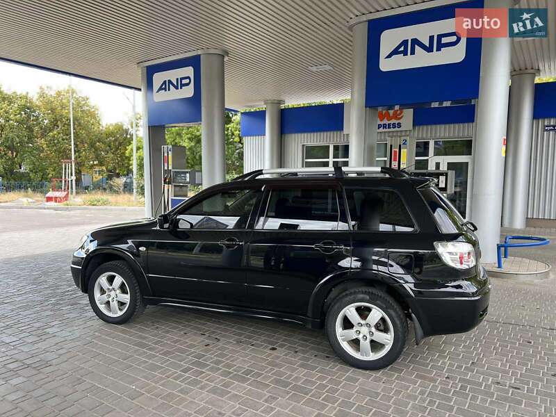 Внедорожник / Кроссовер Mitsubishi Outlander 2007 в Николаеве