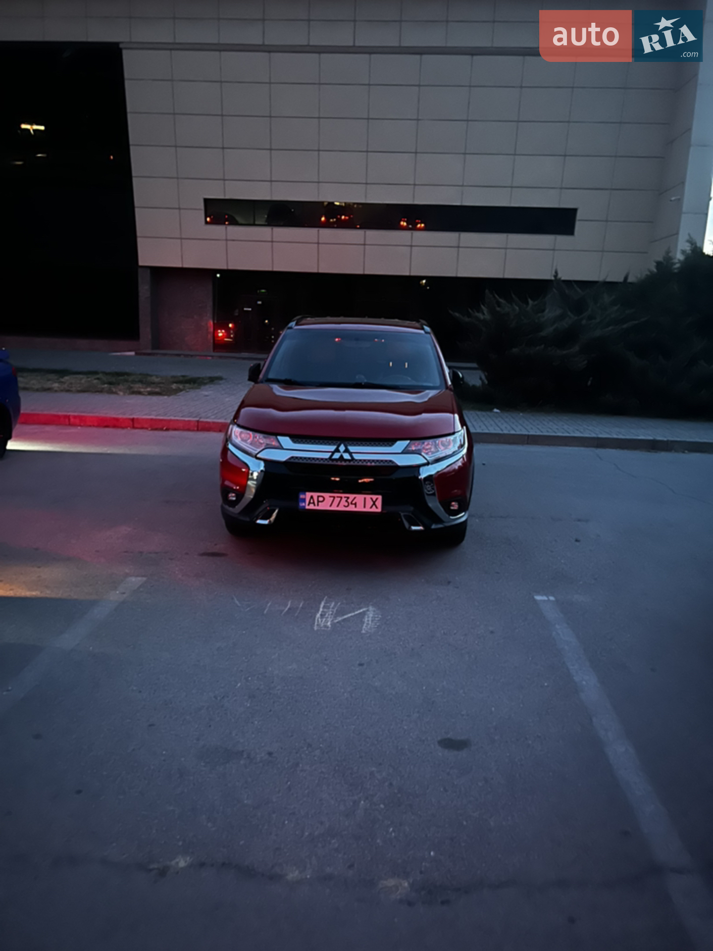 2019 Mitsubishi Outlander - фото 1