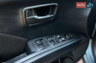 Внедорожник / Кроссовер Mitsubishi Outlander 2007 в 