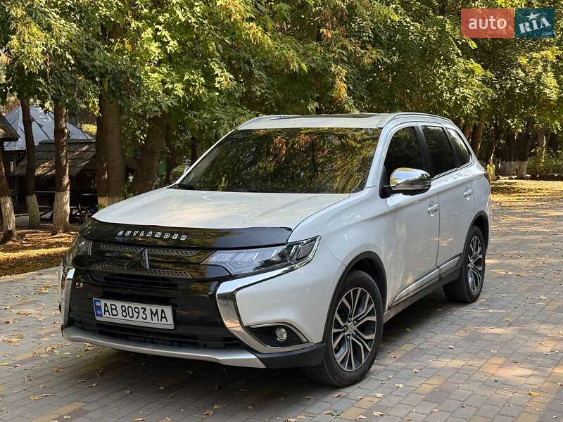 Позашляховик / Кросовер Mitsubishi Outlander 2017 в Бершаді