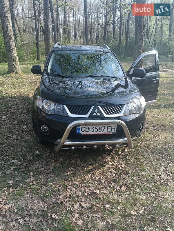 Внедорожник / Кроссовер Mitsubishi Outlander 2008 в 