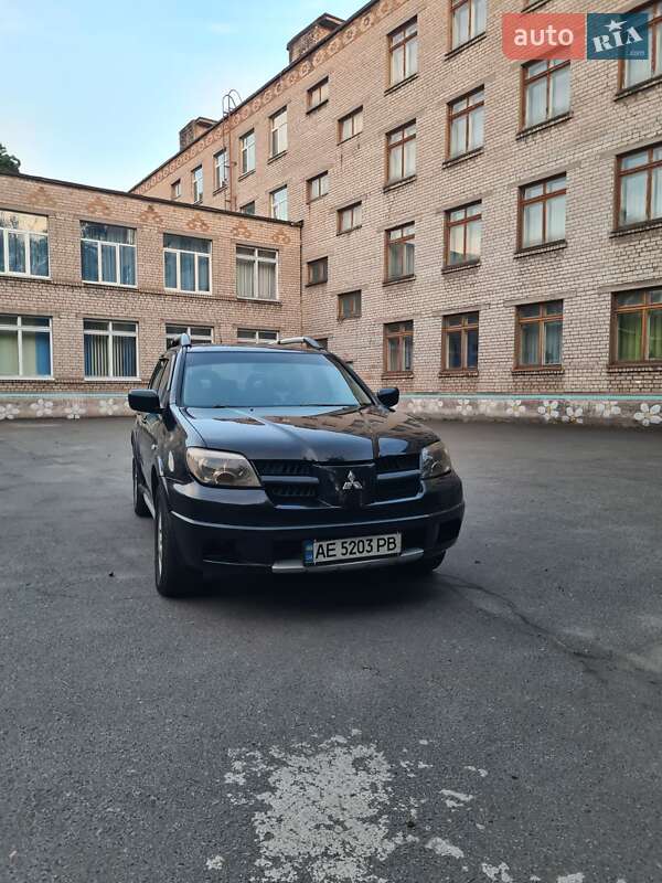 Внедорожник / Кроссовер Mitsubishi Outlander 2007 в Каменском фото 2 Внедорожник / Кроссовер Mitsubishi Outlander 2007 в Каменском