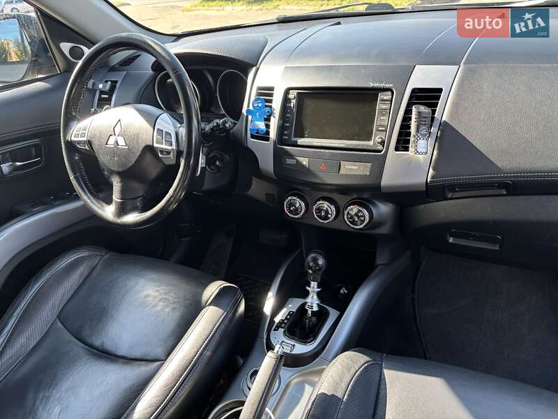 Позашляховик / Кросовер Mitsubishi Outlander 2010 в Білій Церкві