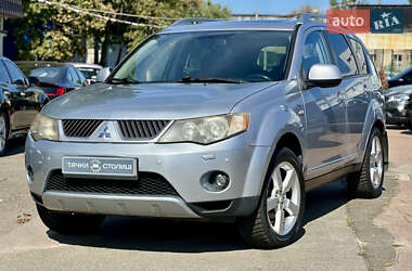 Внедорожник / Кроссовер Mitsubishi Outlander 2008 в Киеве