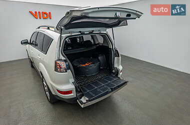 Внедорожник / Кроссовер Mitsubishi Outlander 2012 в 