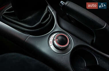 Внедорожник / Кроссовер Mitsubishi Outlander 2012 в 