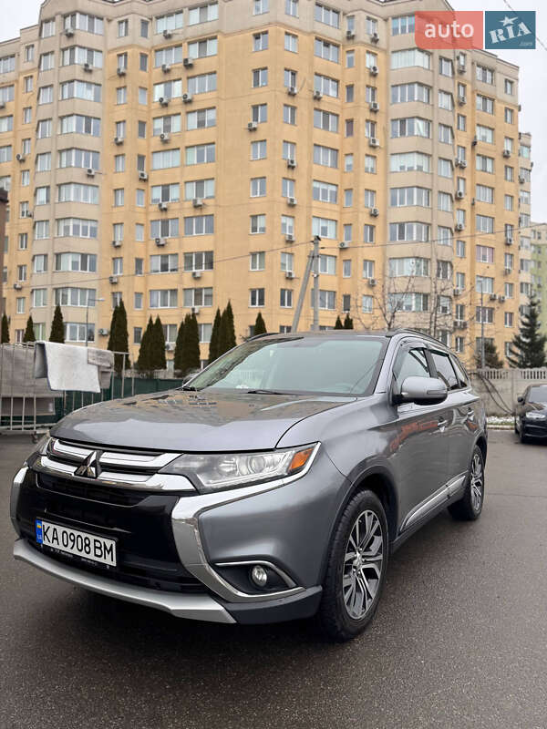 Mitsubishi Outlander 2016