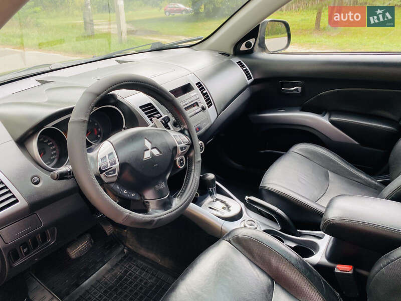 Внедорожник / Кроссовер Mitsubishi Outlander 2008 в Харькове