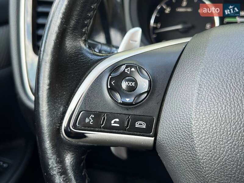 Внедорожник / Кроссовер Mitsubishi Outlander 2013 в Киеве