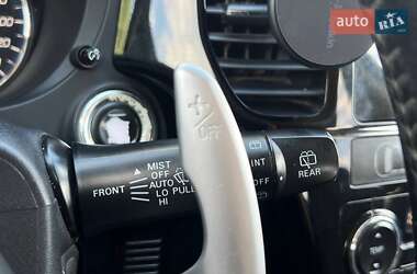 Позашляховик / Кросовер Mitsubishi Outlander 2013 в 