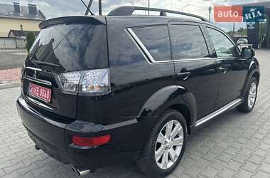 Внедорожник / Кроссовер Mitsubishi Outlander 2011 в 