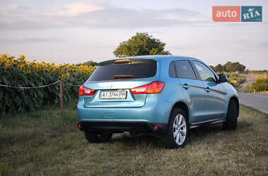 Внедорожник / Кроссовер Mitsubishi Outlander 2014 в 