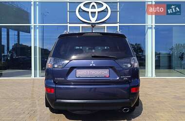 Внедорожник / Кроссовер Mitsubishi Outlander 2008 в 
