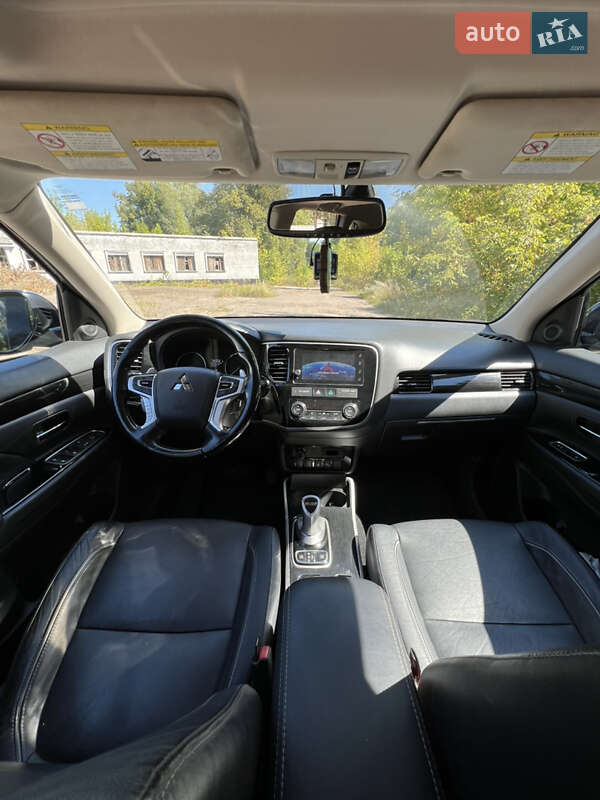 Позашляховик / Кросовер Mitsubishi Outlander 2018 в Глухові