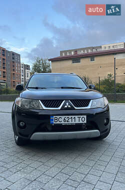 Внедорожник / Кроссовер Mitsubishi Outlander 2009 в 