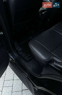 Внедорожник / Кроссовер Mitsubishi Outlander 2009 в 