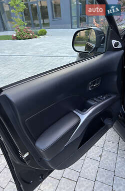 Внедорожник / Кроссовер Mitsubishi Outlander 2009 в 