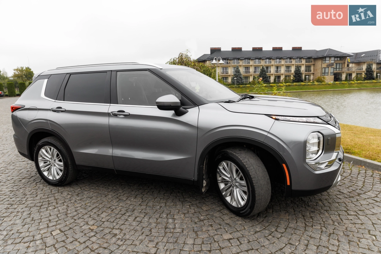 2020 Mitsubishi Outlander - мініатюра 29