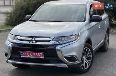 Позашляховик / Кросовер Mitsubishi Outlander 2016 в Кривому Розі
