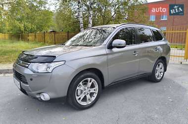 Внедорожник / Кроссовер Mitsubishi Outlander 2013 в Звягеле