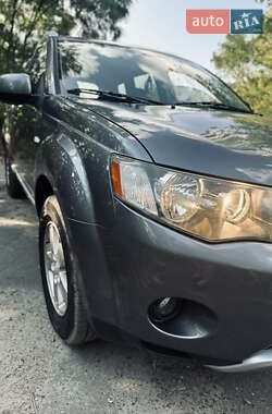 Внедорожник / Кроссовер Mitsubishi Outlander 2007 в 