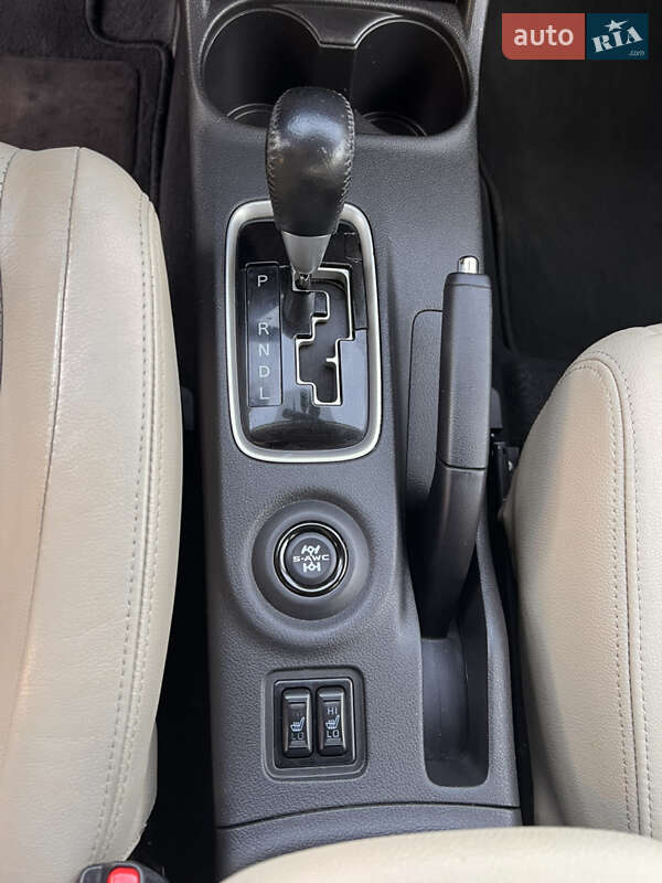 Позашляховик / Кросовер Mitsubishi Outlander 2015 в Хмельницькому