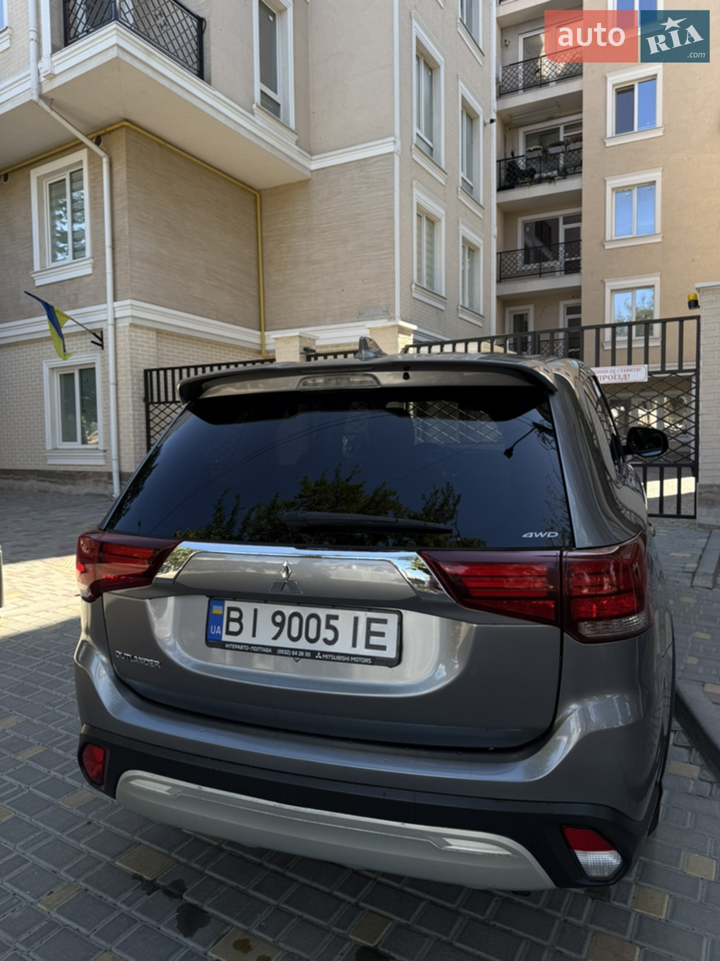 2019 Mitsubishi Outlander - мініатюра 2
