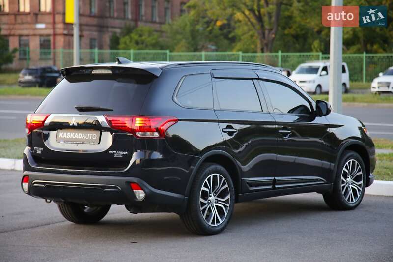 Внедорожник / Кроссовер Mitsubishi Outlander 2018 в Харькове