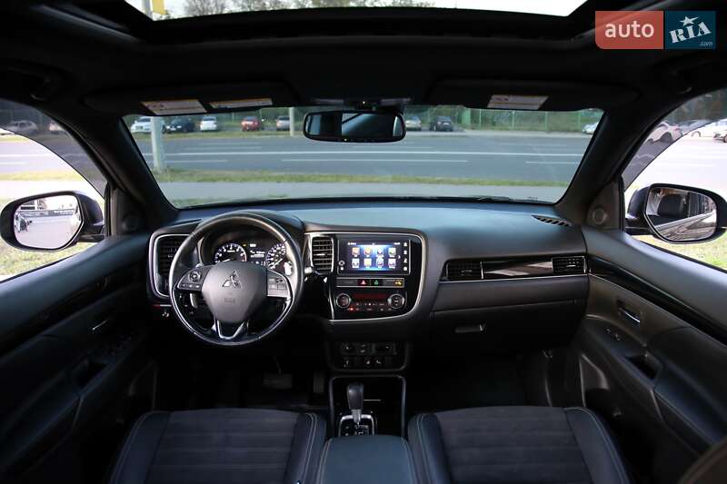 Внедорожник / Кроссовер Mitsubishi Outlander 2018 в Харькове