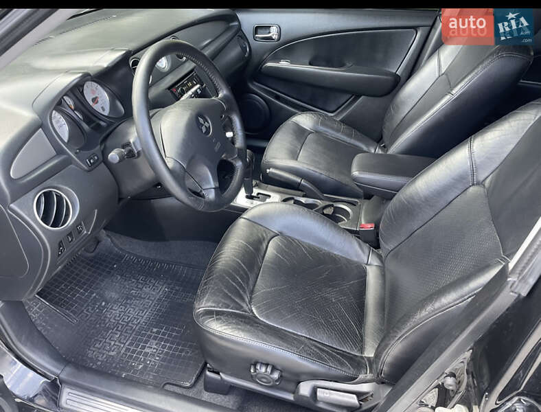 Позашляховик / Кросовер Mitsubishi Outlander 2006 в Черкасах