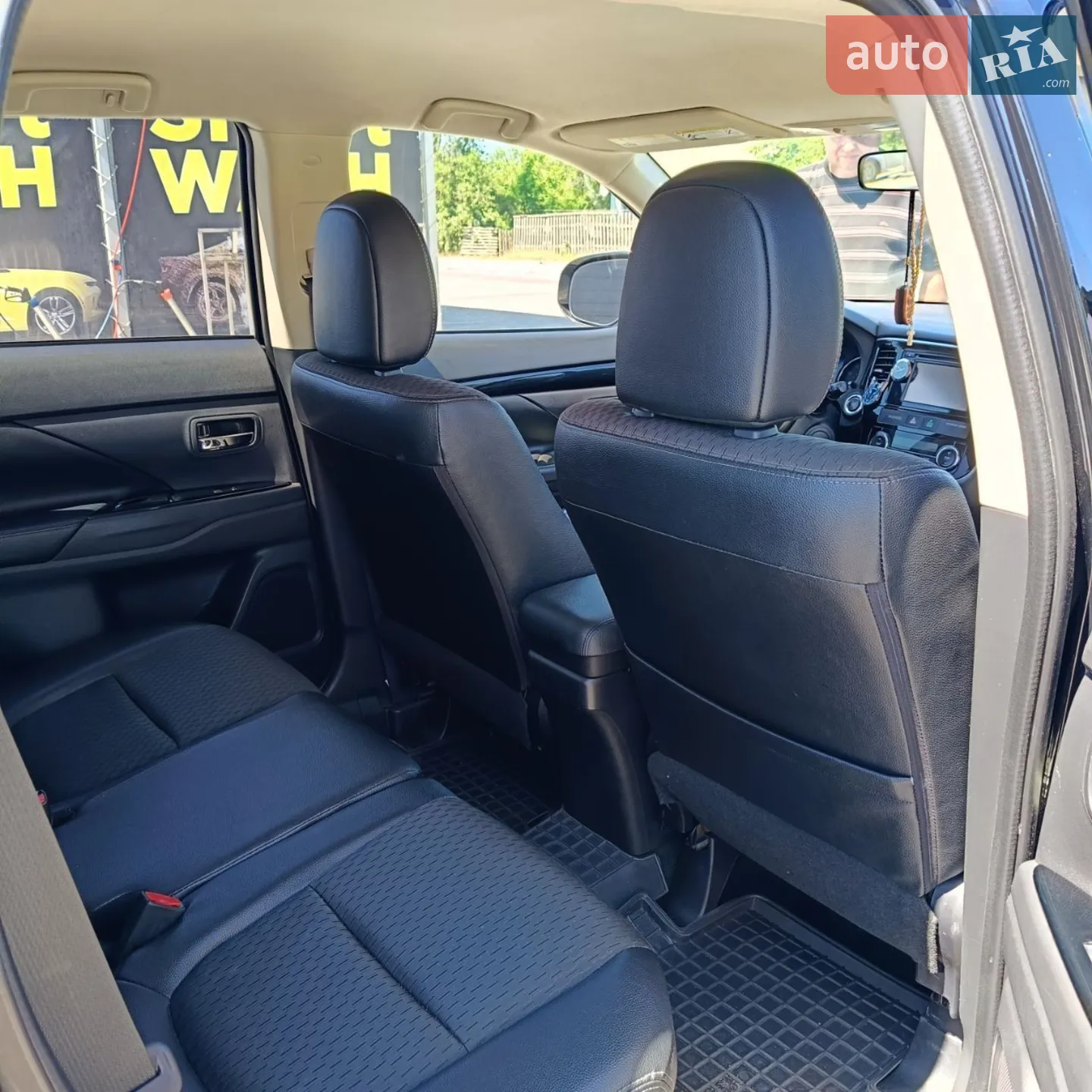 2014 Mitsubishi Outlander - мініатюра 4