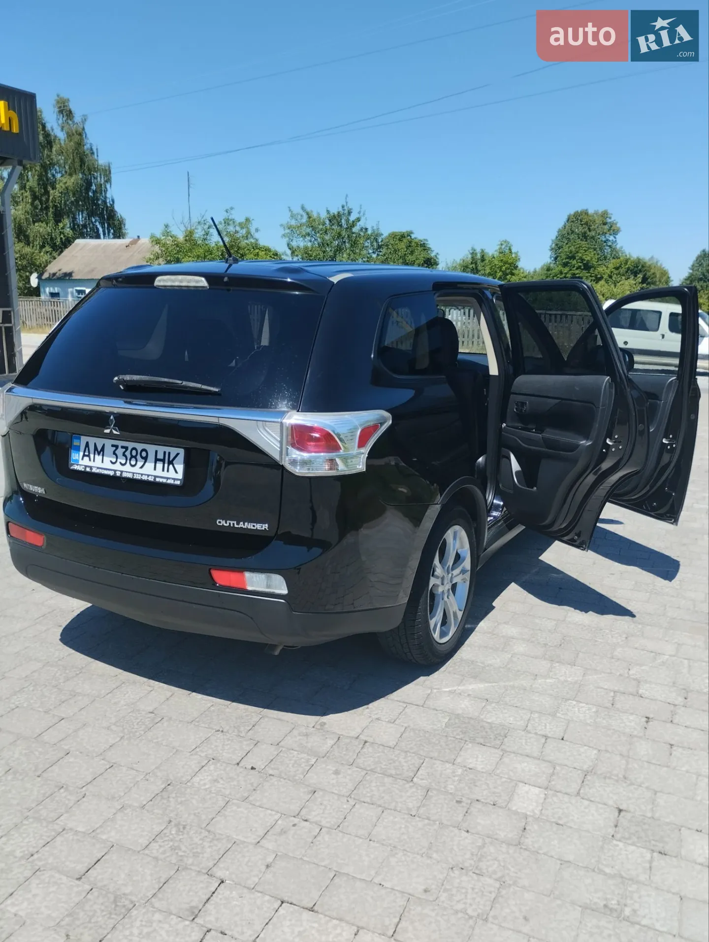 2014 Mitsubishi Outlander - мініатюра 16