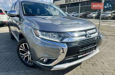 Внедорожник / Кроссовер Mitsubishi Outlander 2017 в Львове