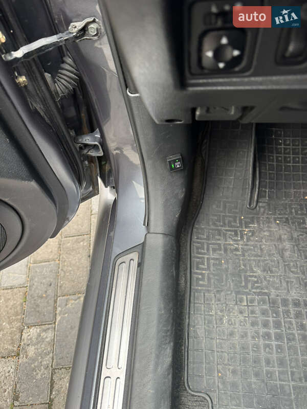 Внедорожник / Кроссовер Mitsubishi Outlander 2006 в Львове