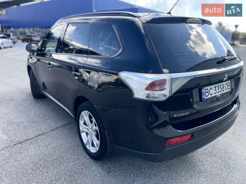 Внедорожник / Кроссовер Mitsubishi Outlander 2013 в Львове фото 9 Внедорожник / Кроссовер Mitsubishi Outlander 2013 в Львове
