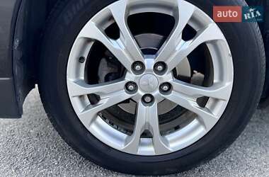 Внедорожник / Кроссовер Mitsubishi Outlander 2013 в 