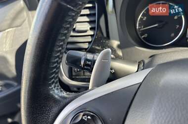 Внедорожник / Кроссовер Mitsubishi Outlander 2013 в 