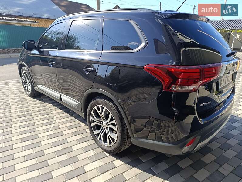 Позашляховик / Кросовер Mitsubishi Outlander 2016 в Білій Церкві фото 4 Позашляховик / Кросовер Mitsubishi Outlander 2016 в Білій Церкві