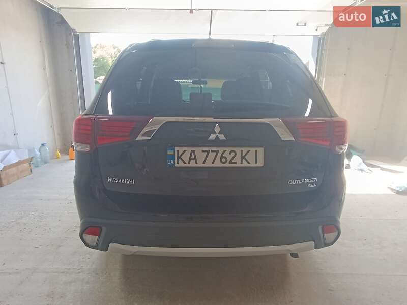 Позашляховик / Кросовер Mitsubishi Outlander 2016 в Білій Церкві фото 16 Позашляховик / Кросовер Mitsubishi Outlander 2016 в Білій Церкві